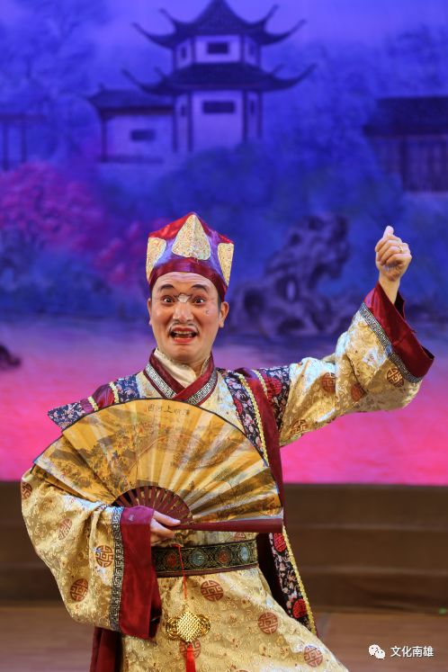 南雄采茶演员竞逐广东"十佳丑角"