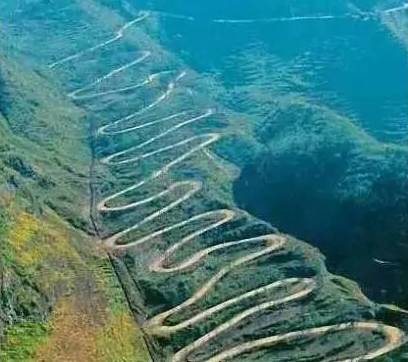 在美国爱达荷州立公路上,离因支姆14公里处,有个被司机称之为"爱达荷