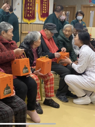 青莲吉祥粥，暖暖顾连玺桥情