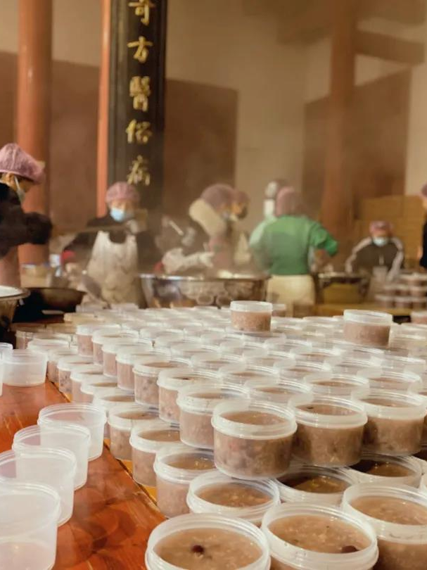 青莲吉祥粥，暖暖顾连玺桥情