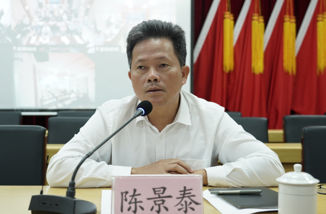 全区实施乡村振兴战略暨脱贫攻坚工作会议召开