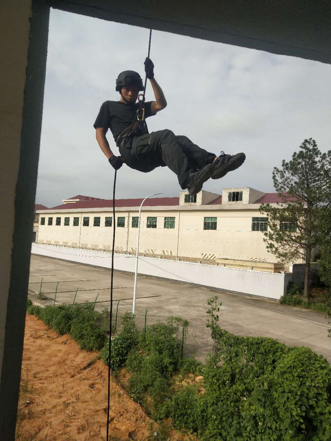 抚州公安特警掀起2020年夏季大练兵热潮