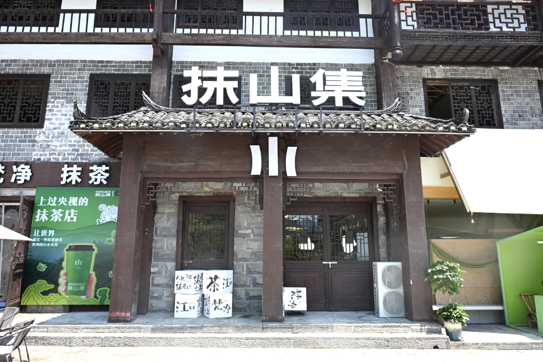 办公厅侧记-4.jpg