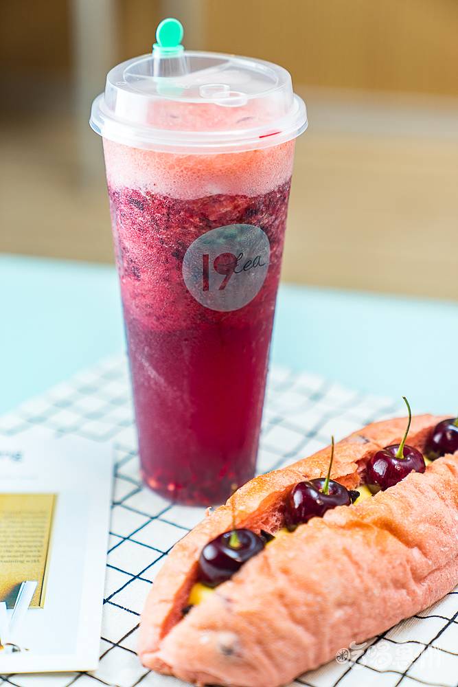 红遍广州的tiffany蓝店终于开到惠州了,连续3天买茶送包!