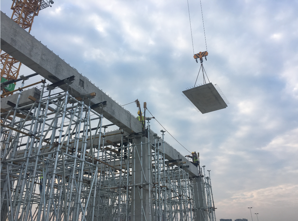 清远市图书馆项目首批装配式建筑构件成功吊装