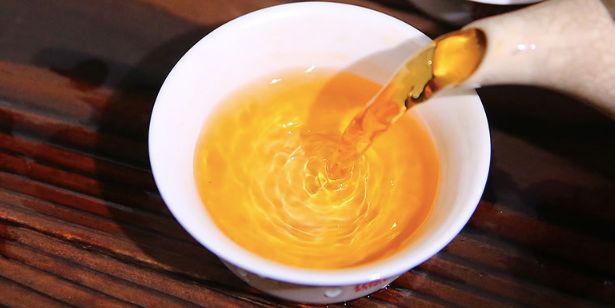 秋分至，别忘了给自己沏一杯黑茶