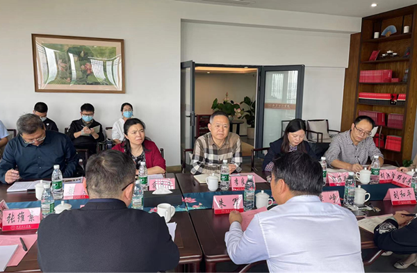 红岩联线管理中心与中共华蓥市委合作共建座谈会在红岩干部学院召开