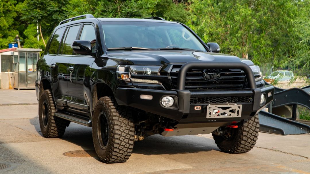 来自反派的诱惑黑武士陆巡lc200