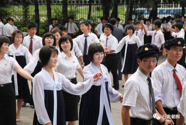 穿上制服的朝鲜姑娘 貌若天仙 一个比一个漂亮 半岛客 微信公众号文章阅读 Wemp