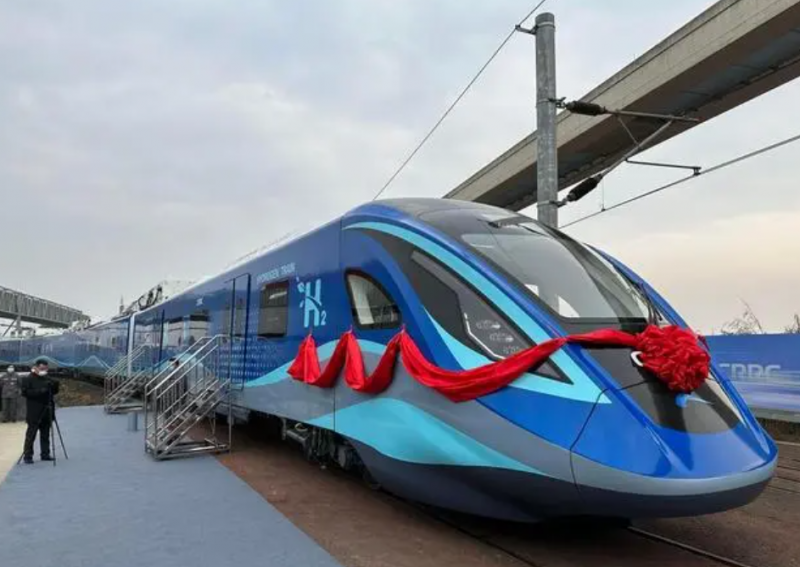 首列时速160公里氢能源市域列车下线(图1)