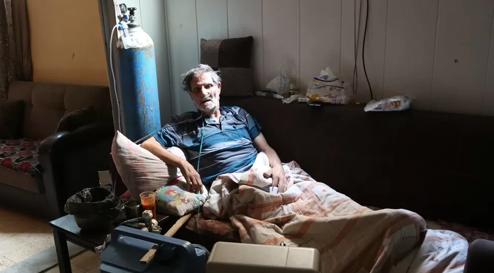 又一国家宣布破产！曾是此生必去旅行地，如今负债6000亿，政府全体辞职，全国停电，1/3国民饿肚子，战火纷飞...