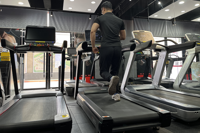 去健身房只跑步太亏啦！五分钟带你认识健身房常用器械-要炼