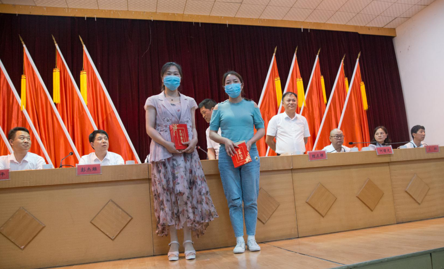 稳中求进融入医改 提升能力加快发展——我院召开2020年全院工作大会(图8)