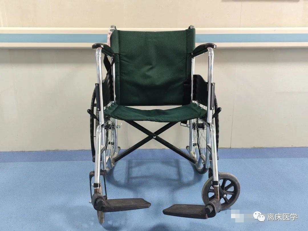 怎么打开轮椅在医院，我们都正确使用轮椅了吗？_https://www.jmylbn.com_新闻资讯_第3张