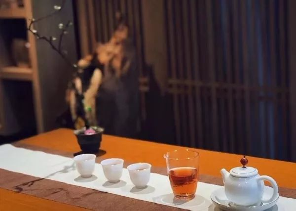 人这一生， 无非四杯茶！（深度共鸣）