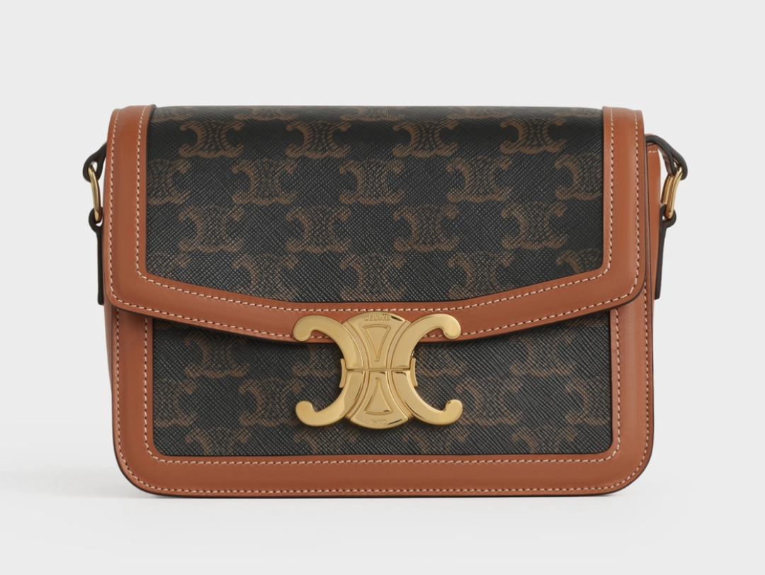 1972年celine 品牌创始人celine vipiana 女士某一天开车路过巴黎