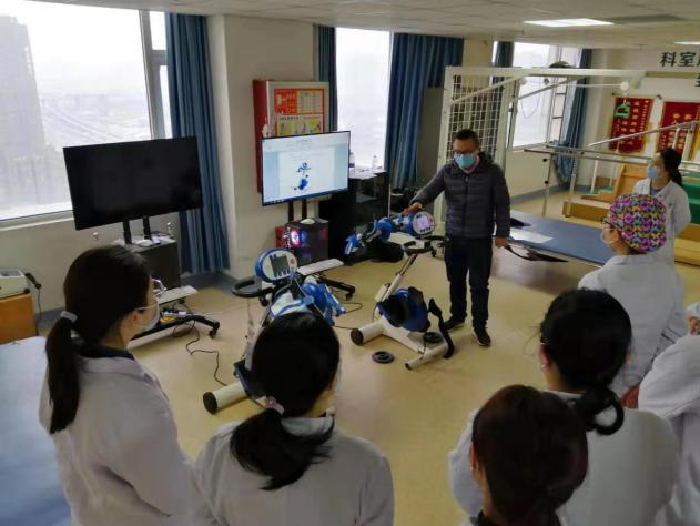 康复moto怎么使用康复患者肌力训练，郑州第九人民医院康复科新增仪器德国MOTOmedViva2_https://www.jmylbn.com_新闻资讯_第4张