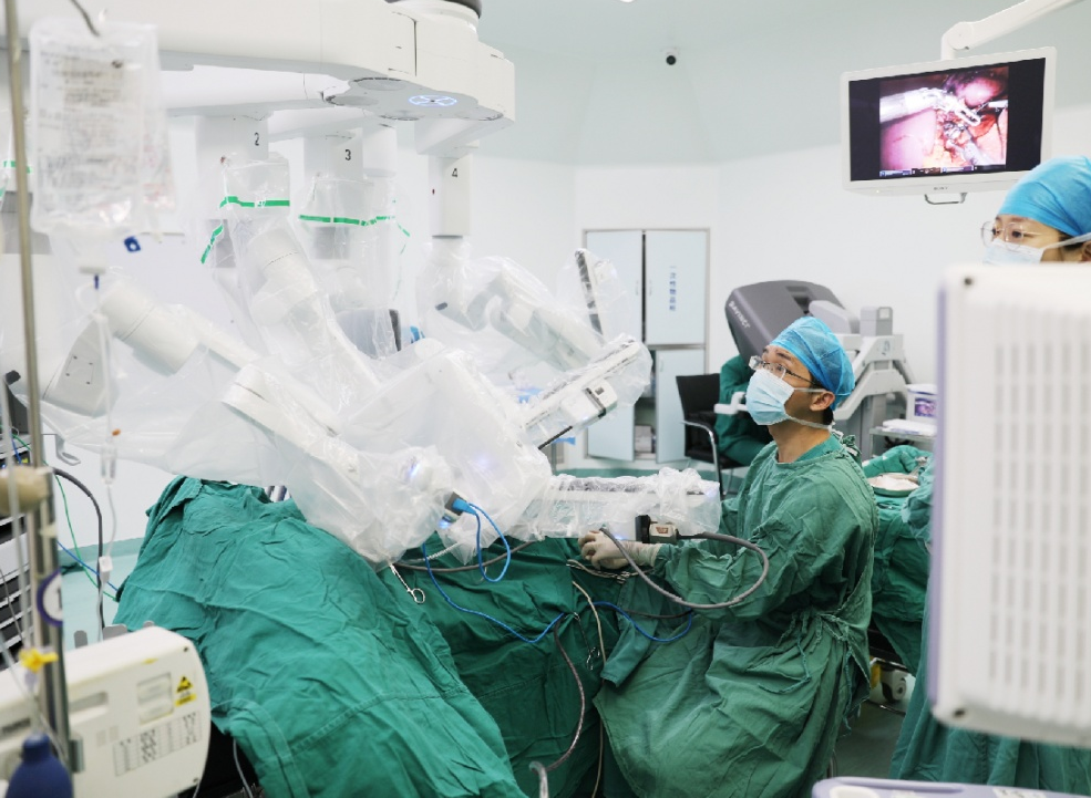 前列腺机器怎么治疗机器人、铥激光……高科技助力泌尿系肿瘤精准高效治疗！_https://www.jmylbn.com_新闻资讯_第13张