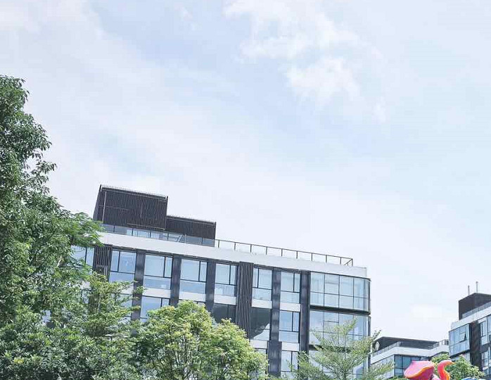 他从18名工人的小厂做起，30年后身家370亿！