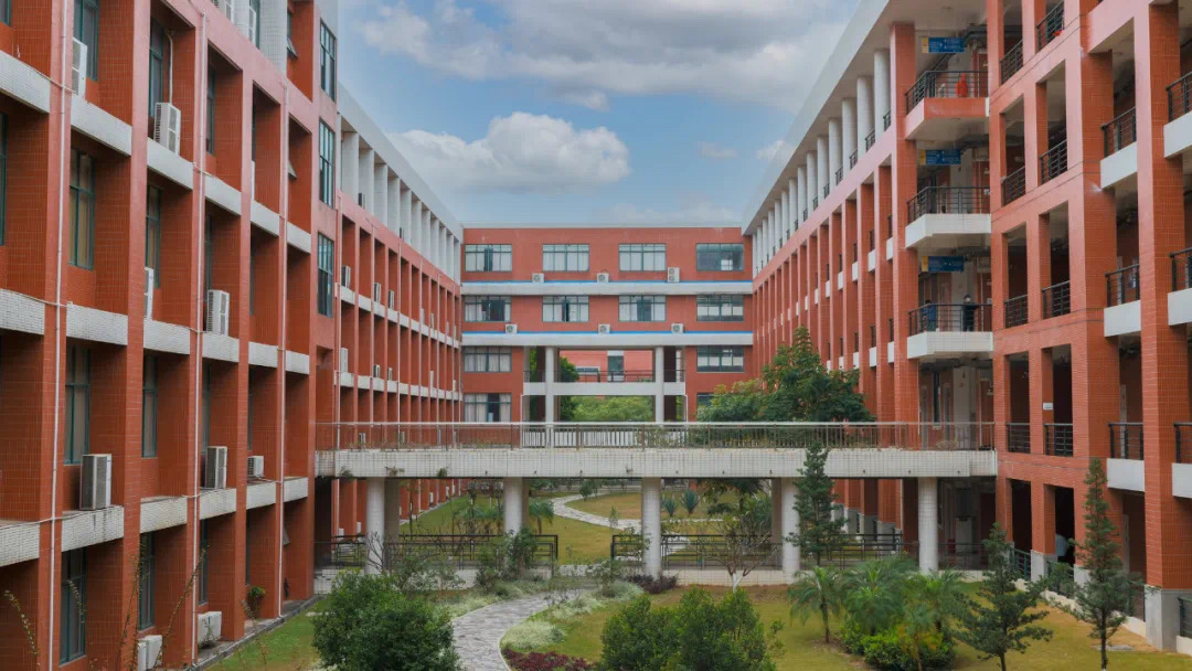 本专同校 插本升学更便捷广州华商职业学院与广州华商学院(原广东财经