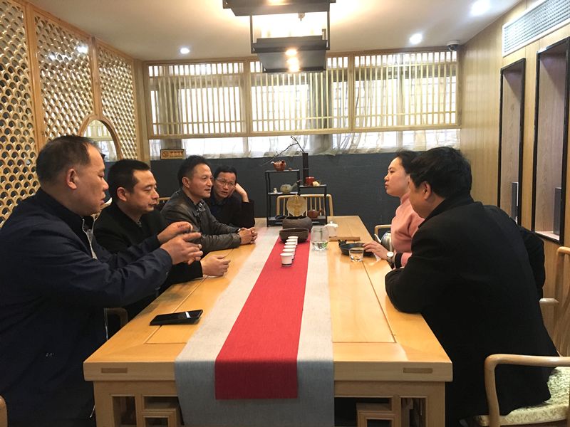 茶职院党委委员、副院长俞志兴一行看望关心实习工作的学生