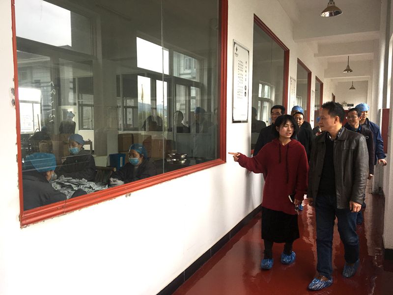 茶职院党委委员、副院长俞志兴一行看望关心实习工作的学生