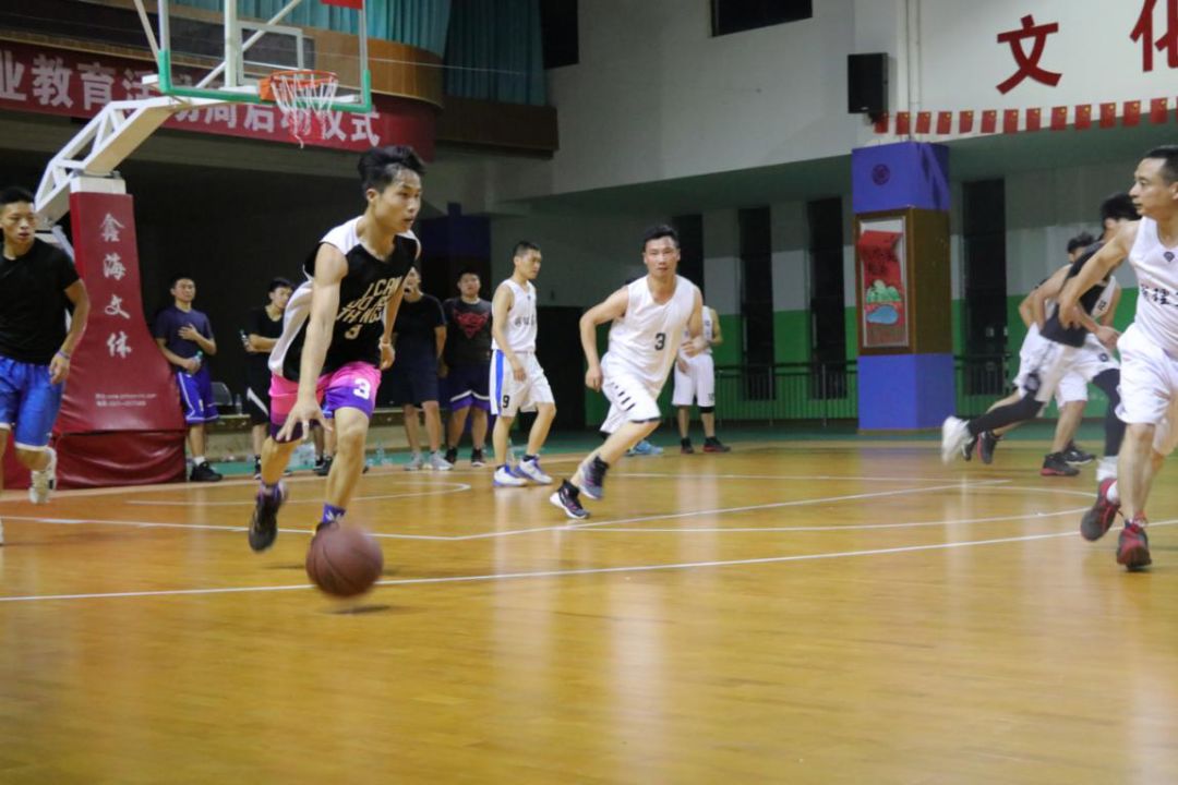 江西婺源茶业职业学院校园篮球赛顺利闭幕