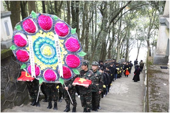 bc体育app下载清明节烈士陵园祭扫活动