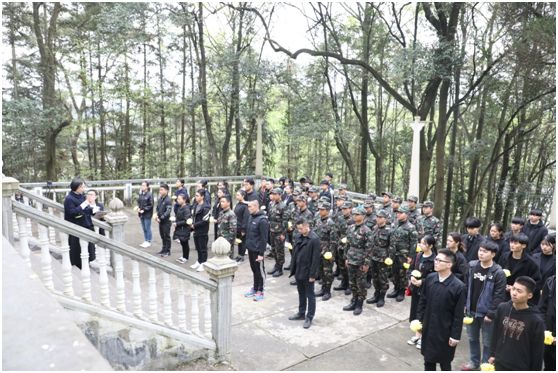 bc体育app下载清明节烈士陵园祭扫活动