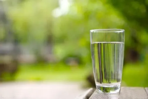 仪器视角：碱性水、营养水 不如自家白开水