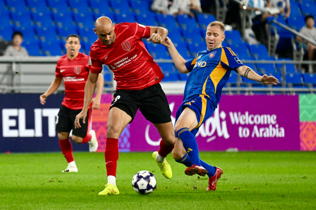 成都蓉城，亚冠首秀！球迷高喊：继续战斗插图3