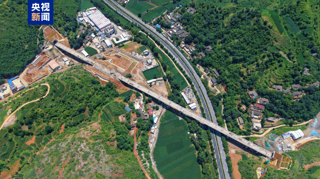 成都3小时飙拢昆明！最新进展→插图1