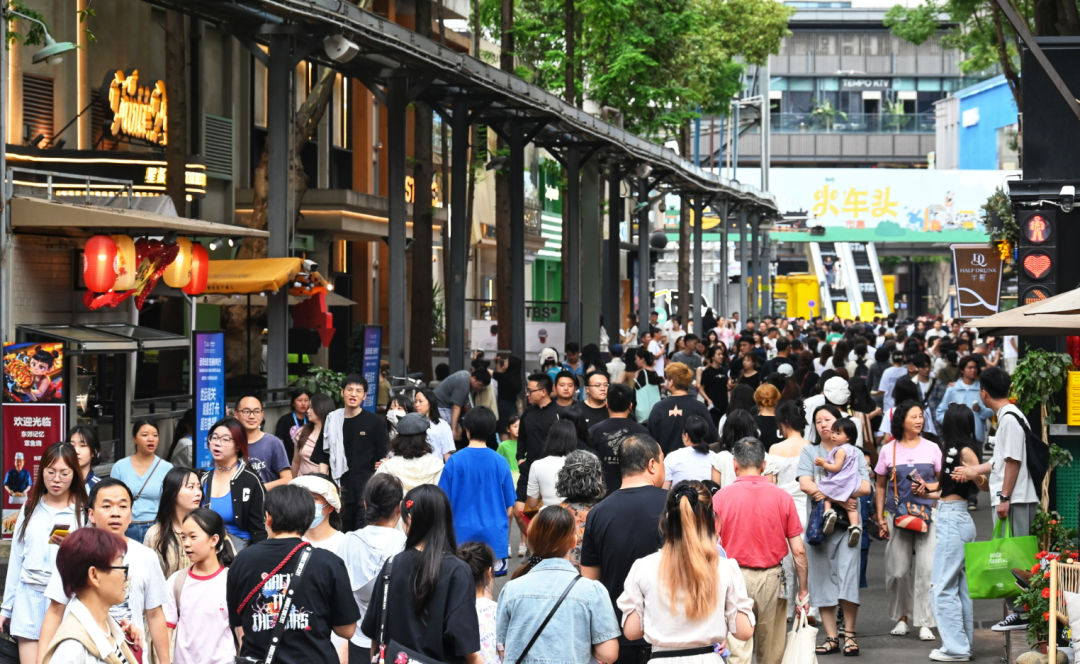 733.2万人次！赛龙舟、耍非遗……成都端午火火火插图19