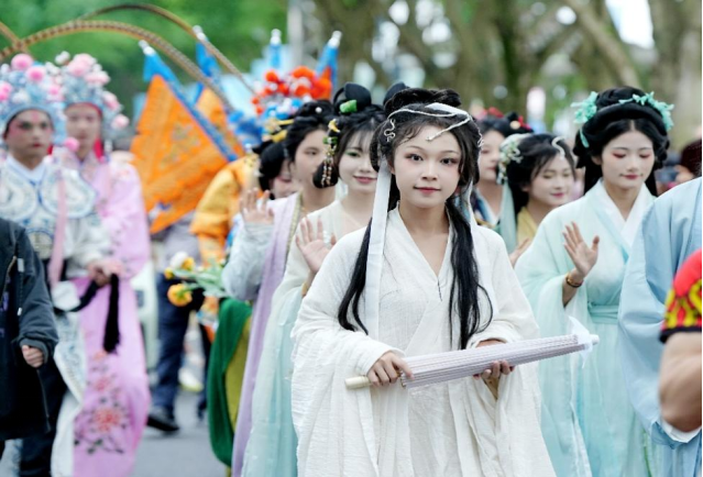 龙舟破浪！首日700万+激情同框的名场面→插图19