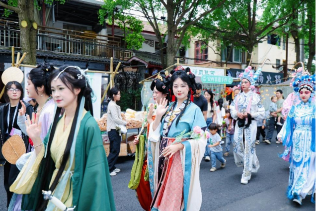 龙舟破浪！首日700万+激情同框的名场面→插图18