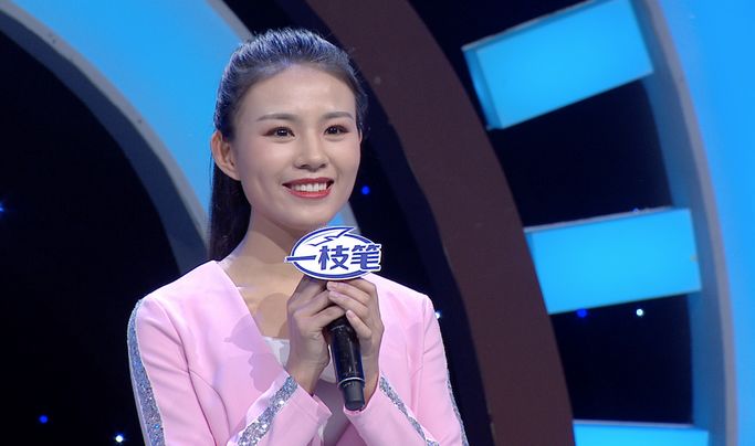 王臻静和董学征率先展开pk董学征凭借一首《三峡情》成为第