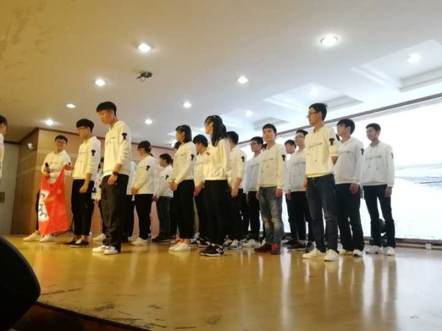 时尚班服show(下篇) 时尚班服show(下篇)