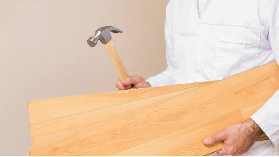 实木复合地板应该如何安装与保养？