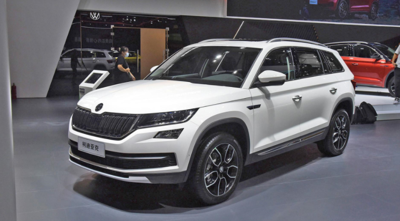 柯迪亚克的外观造型沿用了家族式的设计风格,前脸搭载