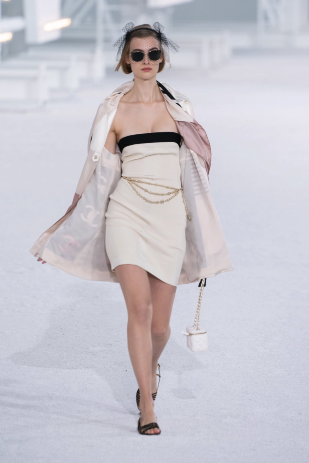 Chanel搞事情 权志龙jennie公费恋爱 前绯闻女友小松菜奈也来了 柠檬资讯