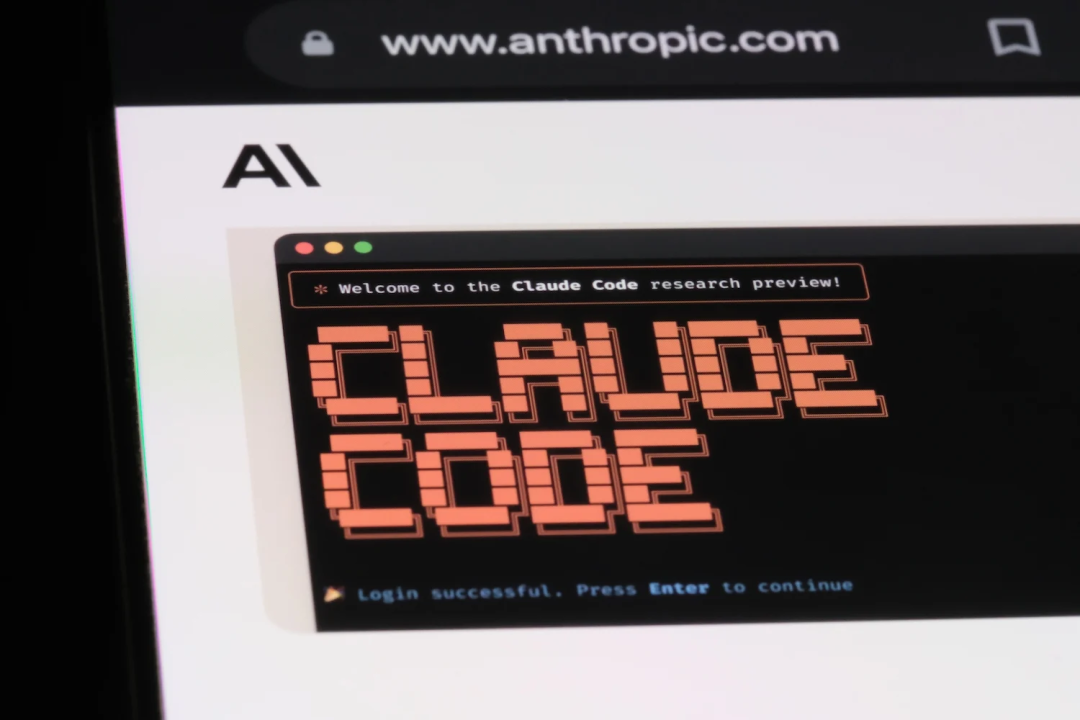 Anthropic 紧急下架 8000 份 Claude Code 源码