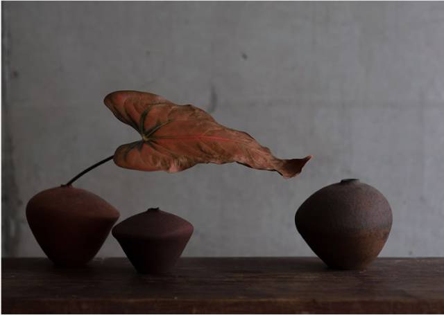 陶艺视野】日本陶艺师西川聡：撕裂的花器，既是破坏也是新生- 全民收藏网