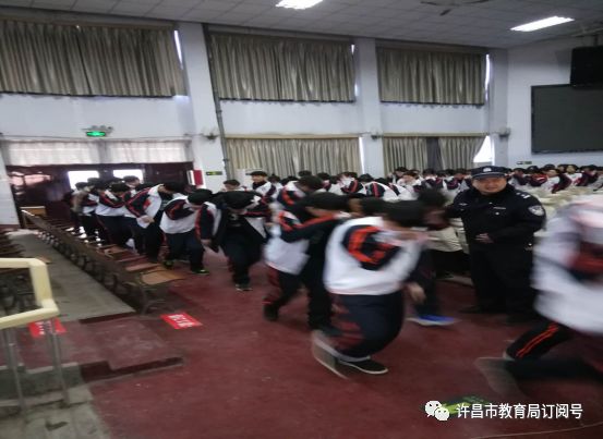 许昌市五高开展法制教育及消防安全知识专题讲座【半岛官网App下载】(图3)