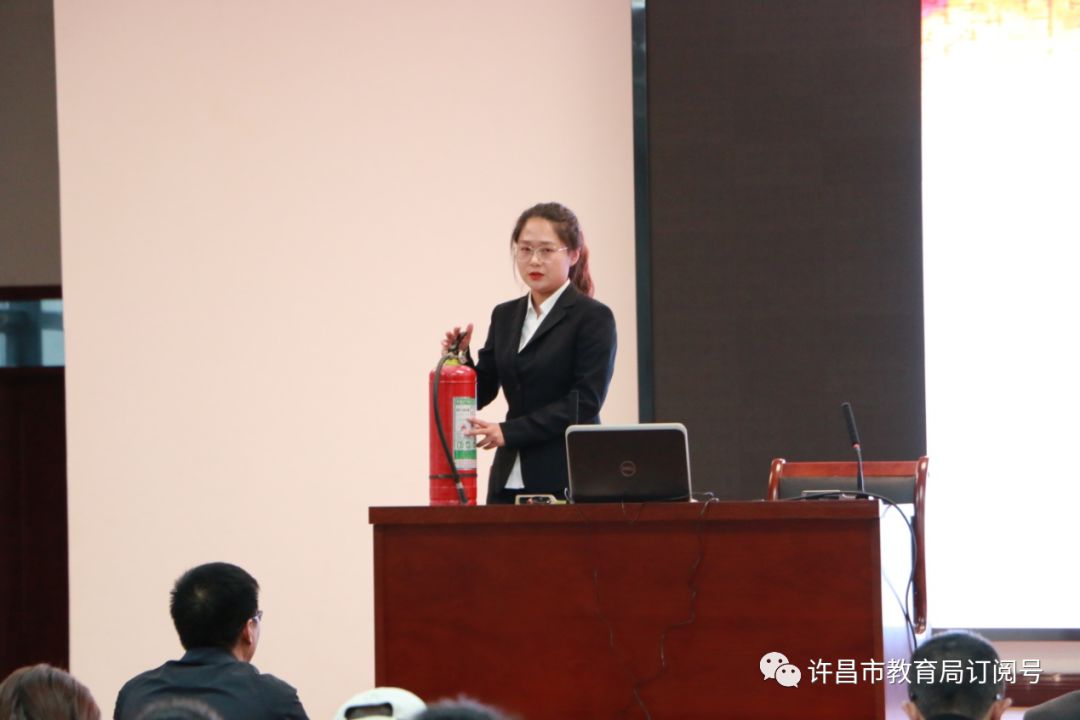 许昌幼儿师范学校开展消防安全知识培训讲座_泛亚电竞官网(图3)