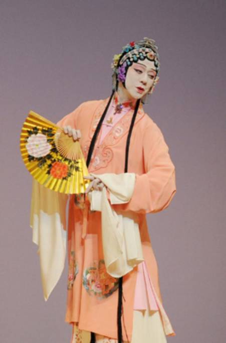 四大名旦","南欧北梅"芳华绝代,到如今京剧仍有男旦演员,而昆曲正在