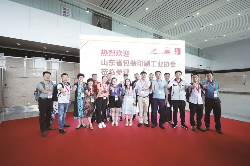 深圳瓦楞盒包裝印刷_瓦楞包裝彩箱_瓦楞盒禮盒蓋子折疊方法