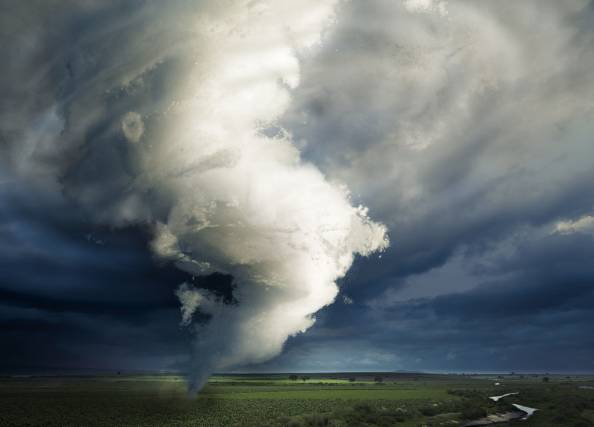 龙卷风是大自然神奇的产物,除了巨大的破坏性外,更会给人们巨大的视觉