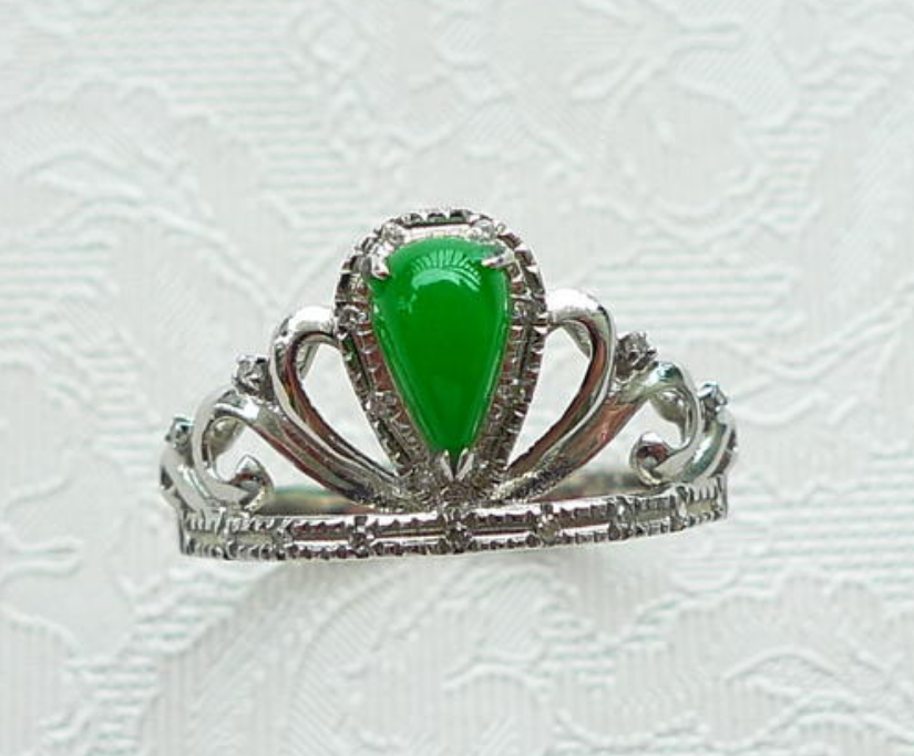 翡翠皇冠，带上一枚翡翠冕戒，做自己的女王！