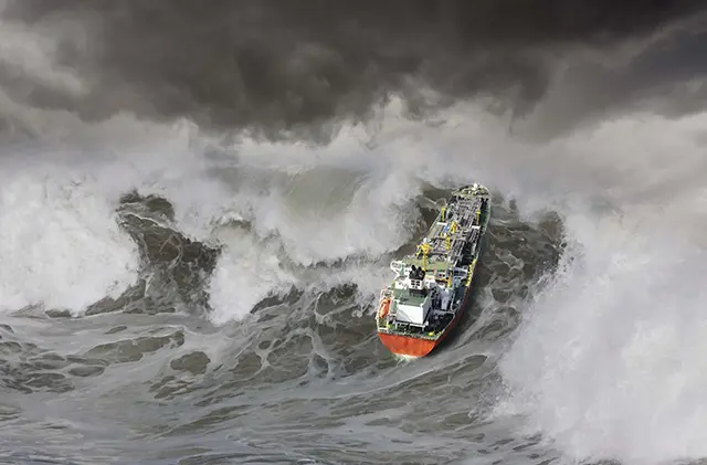 7停止乘船观光,海里游泳等一切海上娱乐休闲活动.