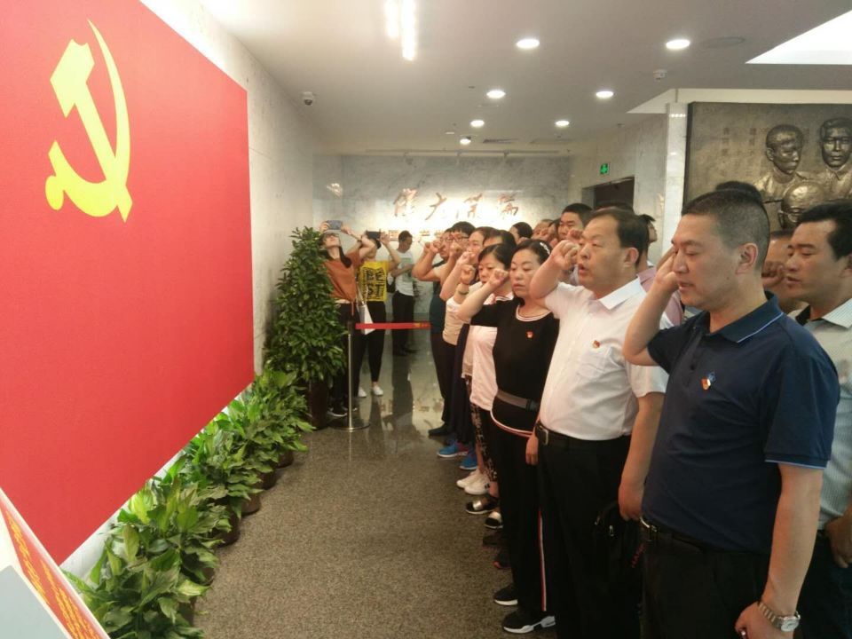 参观一大会址 感悟红色精神